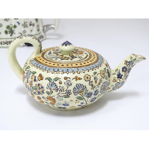 217 - A quantity of assorted ceramics to include novelty teapots, Sadler tea wares, etc. The largest 7 1/2... 