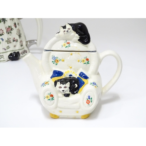 217 - A quantity of assorted ceramics to include novelty teapots, Sadler tea wares, etc. The largest 7 1/2... 