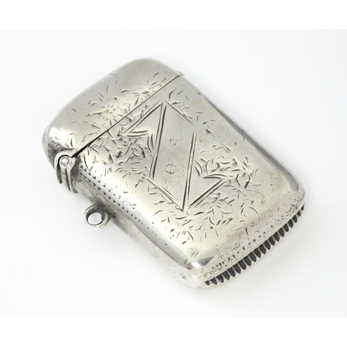 598 - A silver vesta case hallmarked Birmingham 1902, maker William Oliver. Approx. 2