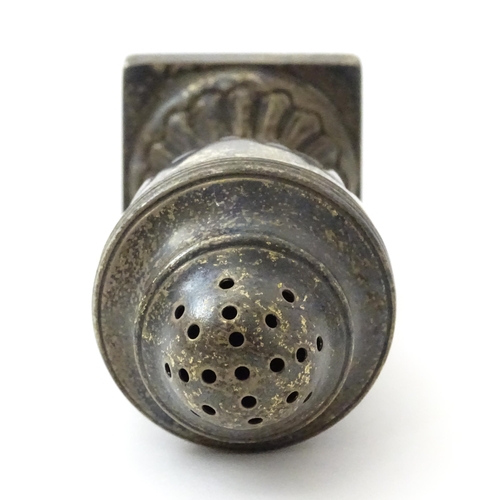 367 - A Victorian silver pepper hallmarked Birmingham 1885, maker George Unite & Sons. Approx. 3