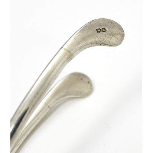 370 - Novelty silver sugar tongs of wishbone form, hallmarked Birmingham1922, maker William Hutton & Sons ... 