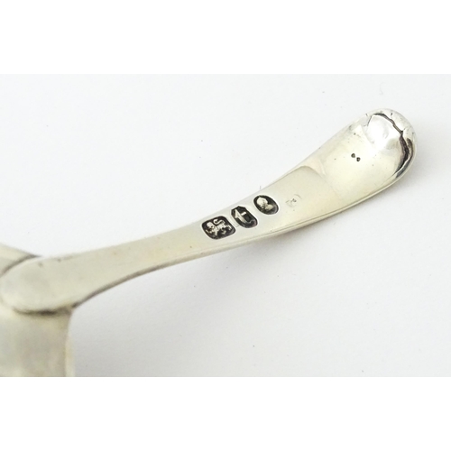 373 - A silver caddy spoon of ladle form hallmarked London 1794. Approx. 3 1/2