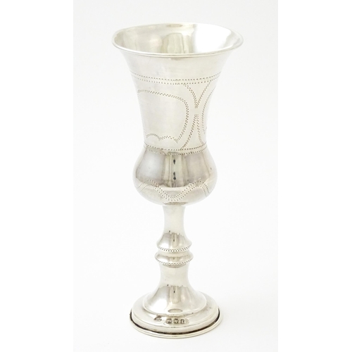 375 - A silver kiddush cup hallmarked London 1921, maker Rosenzweig, Taitelbaum & Co. (Jacob Rosenzweig). ... 