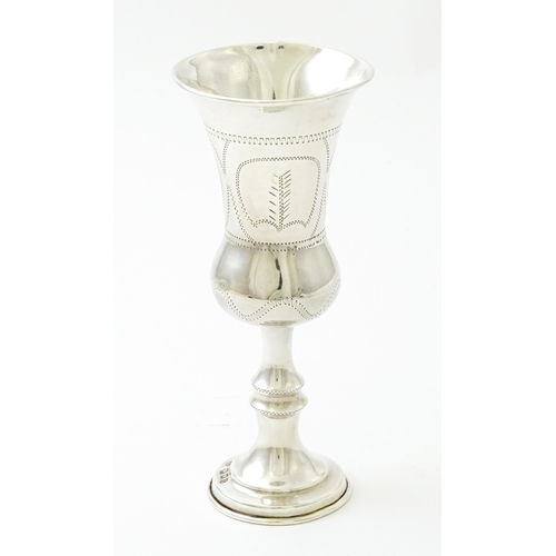 375 - A silver kiddush cup hallmarked London 1921, maker Rosenzweig, Taitelbaum & Co. (Jacob Rosenzweig). ... 