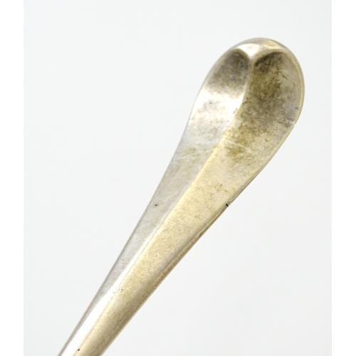 393 - A George II silver spoon with rat tail bowl, hallmarked London 1723, maker Edward Dymond. Approx. 8