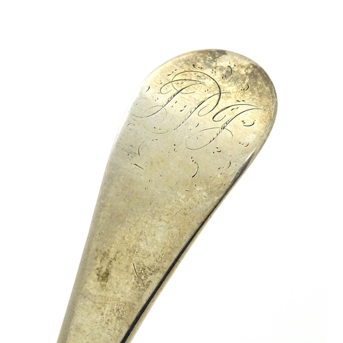 393 - A George II silver spoon with rat tail bowl, hallmarked London 1723, maker Edward Dymond. Approx. 8