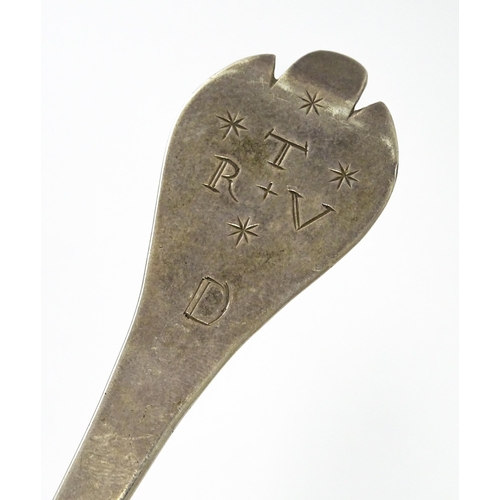 394 - An early 18thC silver trefid spoon with rat tail bowl, maker IC possibly Jonah Clifton. Approx. 8