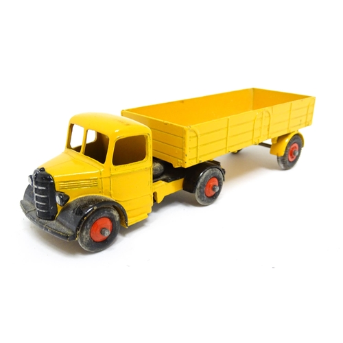 1164 - Toys: Two Dinky Supertoys die cast scale model vehicles comprising Foden Diesel 8-Wheel Wagon, model... 