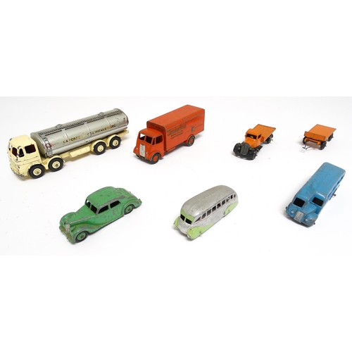 1167 - Toys: A quantity of die cast scale model Dinky Toys / Dinky Supertoys to include Leyland Octopus no.... 