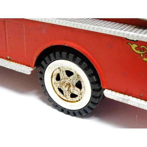 1169 - Toy: A 20thC Tonka Toys metal pumper fire engine / truck. Approx. 15 1/4