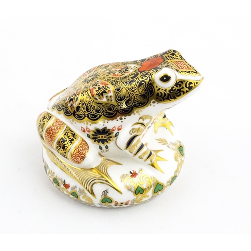 150 - A Royal Crown Derby limited edition paperweight modelled as an Old Imari Frog, designed by John Abli... 