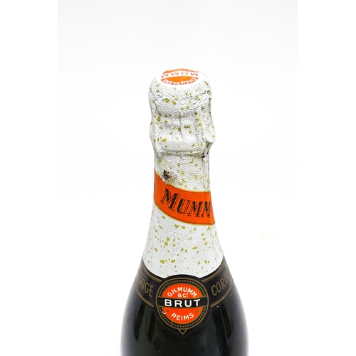 1156 - Four bottles of champagne, comprising a 750ml bottle of Moët & Chandon Imperial brut, a 75cl bottle ... 