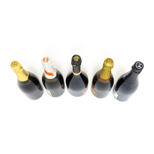 1156 - Four bottles of champagne, comprising a 750ml bottle of Moët & Chandon Imperial brut, a 75cl bottle ... 