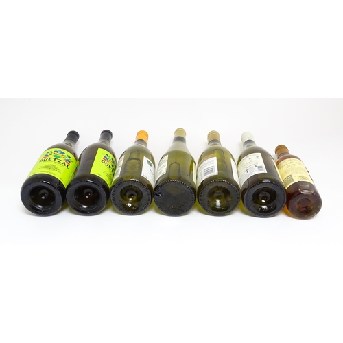 1159 - A 37.5cl bottle of Clos l'Abeilley sauternes 1988, together with a further six assorted bottles of w... 