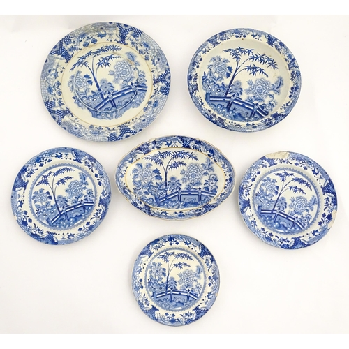 64 - A quantity of Davenport dinner wares in the Bamboo and Peony pattern to include plates and serving d... 