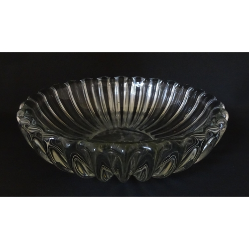 292 - A glass bowl of lobed form in the manner of Pierre d'Avesn. Approx. 11