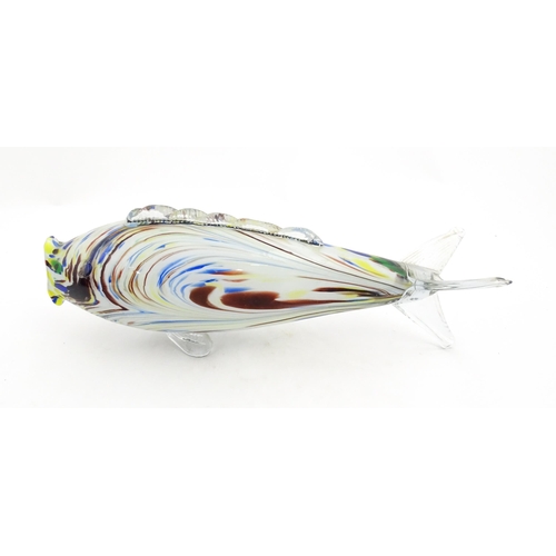 330 - A Romanian glass fish. Approx. 13