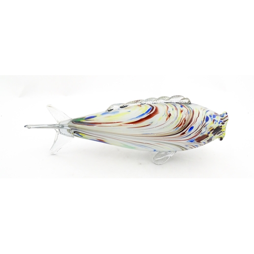 330 - A Romanian glass fish. Approx. 13