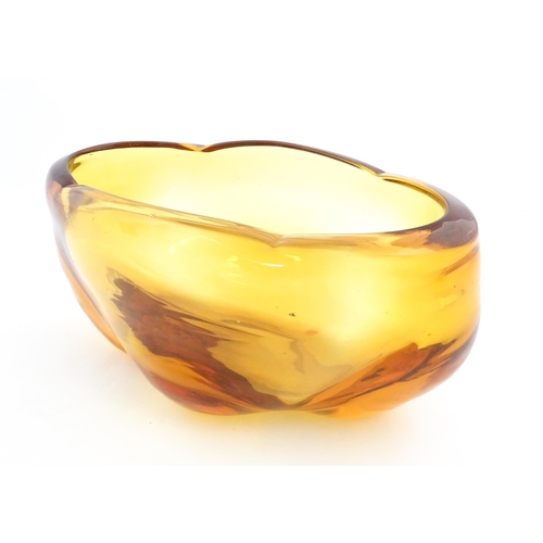 331 - A Whitefriars amber glass bowl. Approx. 5 1/2