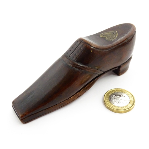 1359 - Treen : A 19thC novelty puzzle shoe snuff box with unusual pivoting lid to base. Approx. 4 1/4