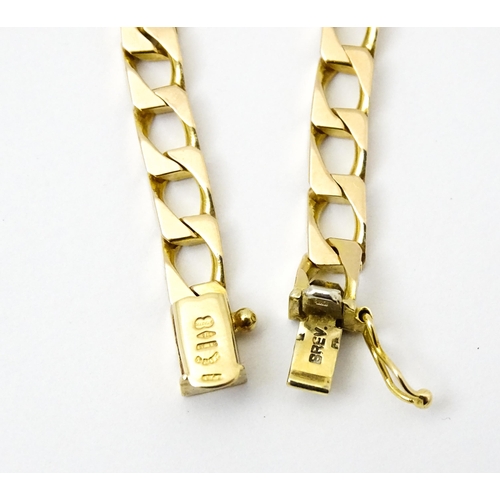 780 - A 9ct gold chain necklace. Approx 18