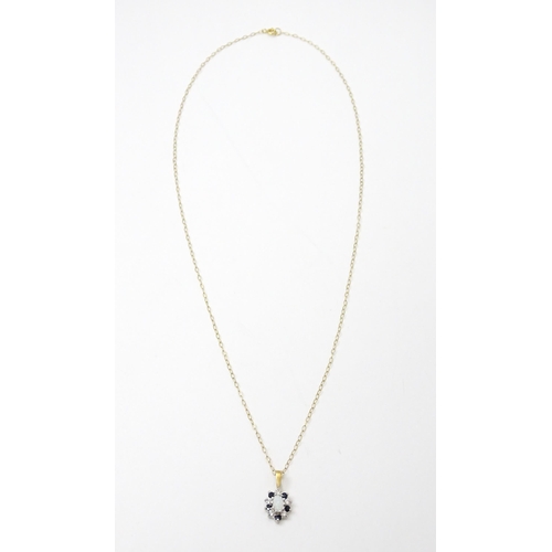 807 - A 9ct gold chain necklace together with an with opal pendant. Pendant approx. 3/8