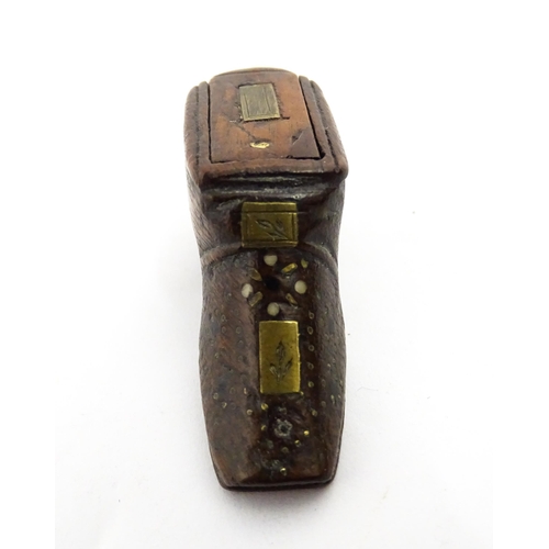 1375 - Treen : A small 19thC shoe snuff box with sliding lid and inlaid decoration. Approx. 2