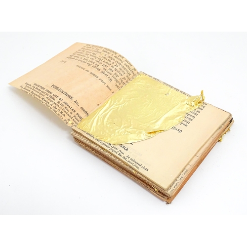 1433A - A quantity of gold leaf sheets, some contained within booklets. Approx. 3 1/4