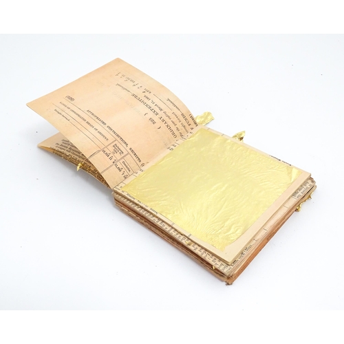 1433A - A quantity of gold leaf sheets, some contained within booklets. Approx. 3 1/4