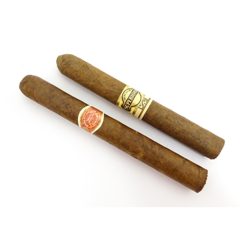 1437 - Cuban Cigars : a Romeo y Julieta box containing ten Mercator Superiores cigars, eight Romeo y Juliet... 