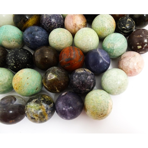 1460 - Natural History / Geology Interest: A quantity of polished hardstone specimen spheres, examples to i... 