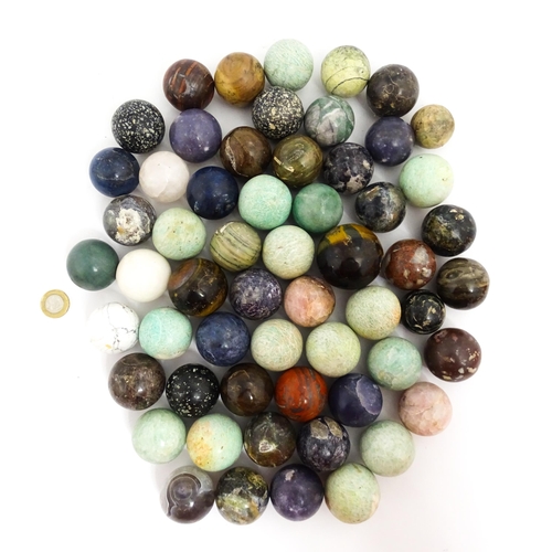 1460 - Natural History / Geology Interest: A quantity of polished hardstone specimen spheres, examples to i... 