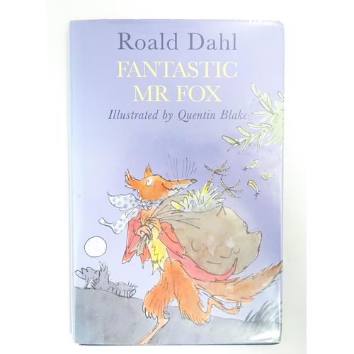 2298 - Book: Fantastic Mr Fox by Roald Dahl, illustrated by Quentin Blake. Published by Viking, 1996