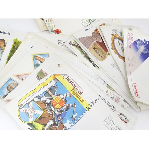 492 - First Day Covers: A quantity of assorted Royal Mail First Day Covers, to include British Discoveries... 
