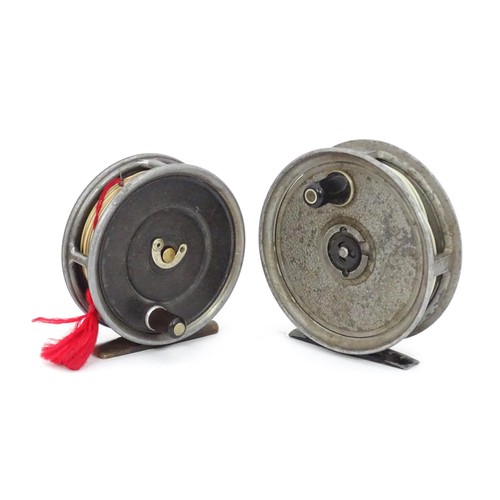 533 - Two mid 20thC centrepin fly fishing reels, comprising a Hardy 'Uniqua' 3