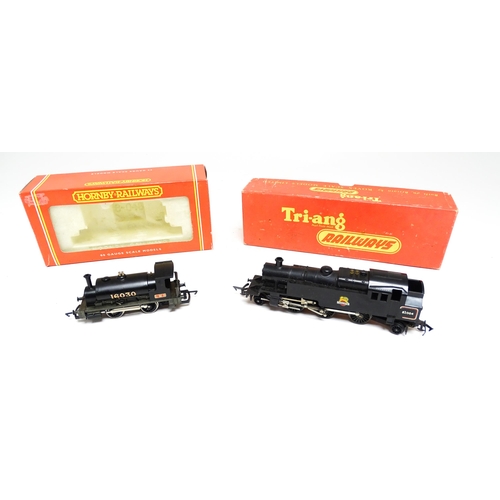 1180 - Toys - Model Train / Railway Interest : A quantity of Tri-ang OO gauge locomotives, wagons, carriage... 