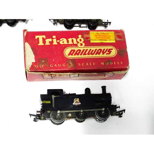 1180 - Toys - Model Train / Railway Interest : A quantity of Tri-ang OO gauge locomotives, wagons, carriage... 