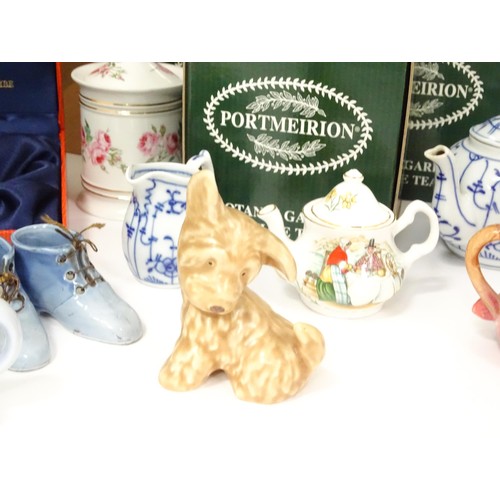 780 - A quantity of assorted boxed ceramics by Portmeirion, Royal Albert etc, to include novelty teapots, ... 