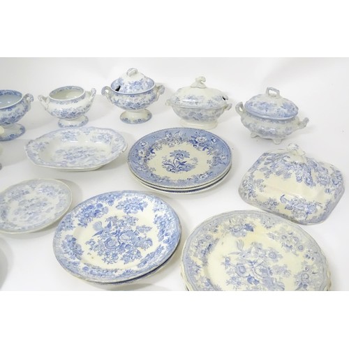 792 - A quantity of assorted blue and white dinner wares to include plates, tureens / serving dishes, sauc... 