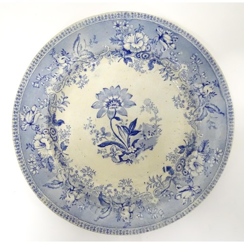 792 - A quantity of assorted blue and white dinner wares to include plates, tureens / serving dishes, sauc... 