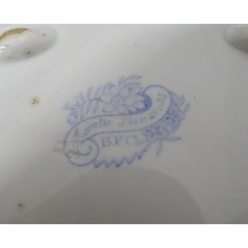 792 - A quantity of assorted blue and white dinner wares to include plates, tureens / serving dishes, sauc... 