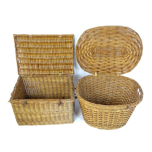 835 - A quantity of assorted wicker baskets, the largest approx 19