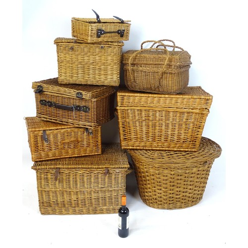 835 - A quantity of assorted wicker baskets, the largest approx 19