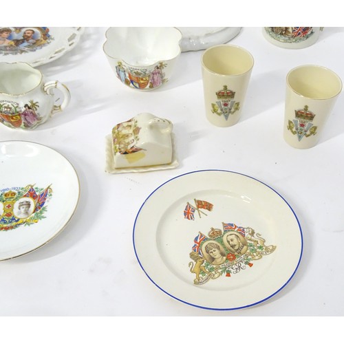 877 - A quantity of assorted Royal commemorative mugs to include George V & Queen Mary coronation 1911, Ge... 