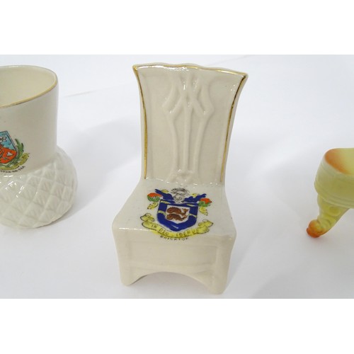 880 - A quantity of crested ware, to include Chatham, Cheddar, Weston-super-Mare, Great Malvern, Southend-... 