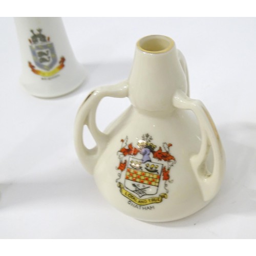 880 - A quantity of crested ware, to include Chatham, Cheddar, Weston-super-Mare, Great Malvern, Southend-... 