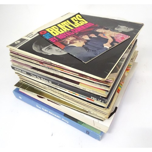 883 - A quantity of 33rpm vinyl records / LPs, albums to include: The Beatles Please Please Me (1963 Parlo... 