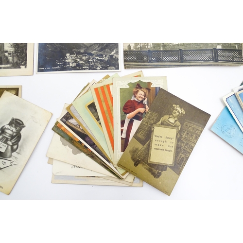 899 - A quantity of Victorian and later picture postcards to include Yacht Races in front of the Coronado ... 