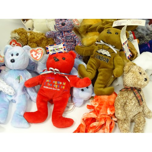 931 - Toys: A quantity of TY Beanie Babies etc. Beanie Babies to include: the Chinese Zodiac Dragon, the Z... 