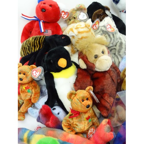 933 - Toys: A quantity of TY Beanie Babies etc. Beanie Babies to include: Claude the Crab, Speedy the Turt... 